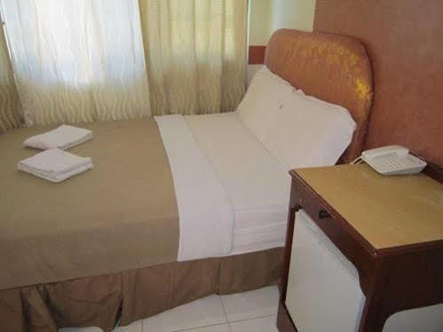 Golden Stallion Suites Cagayan de Oro Kültér fotó